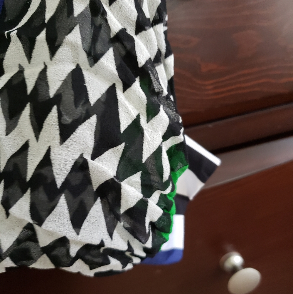 SOLD!!!!...Blouse - Picture 2 of 7